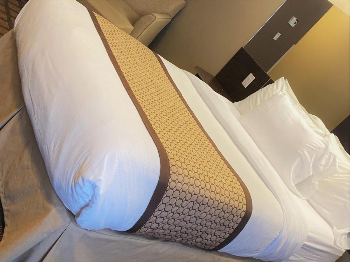 Microtel Inn & Suites By Wyndham - Timmins Extérieur photo