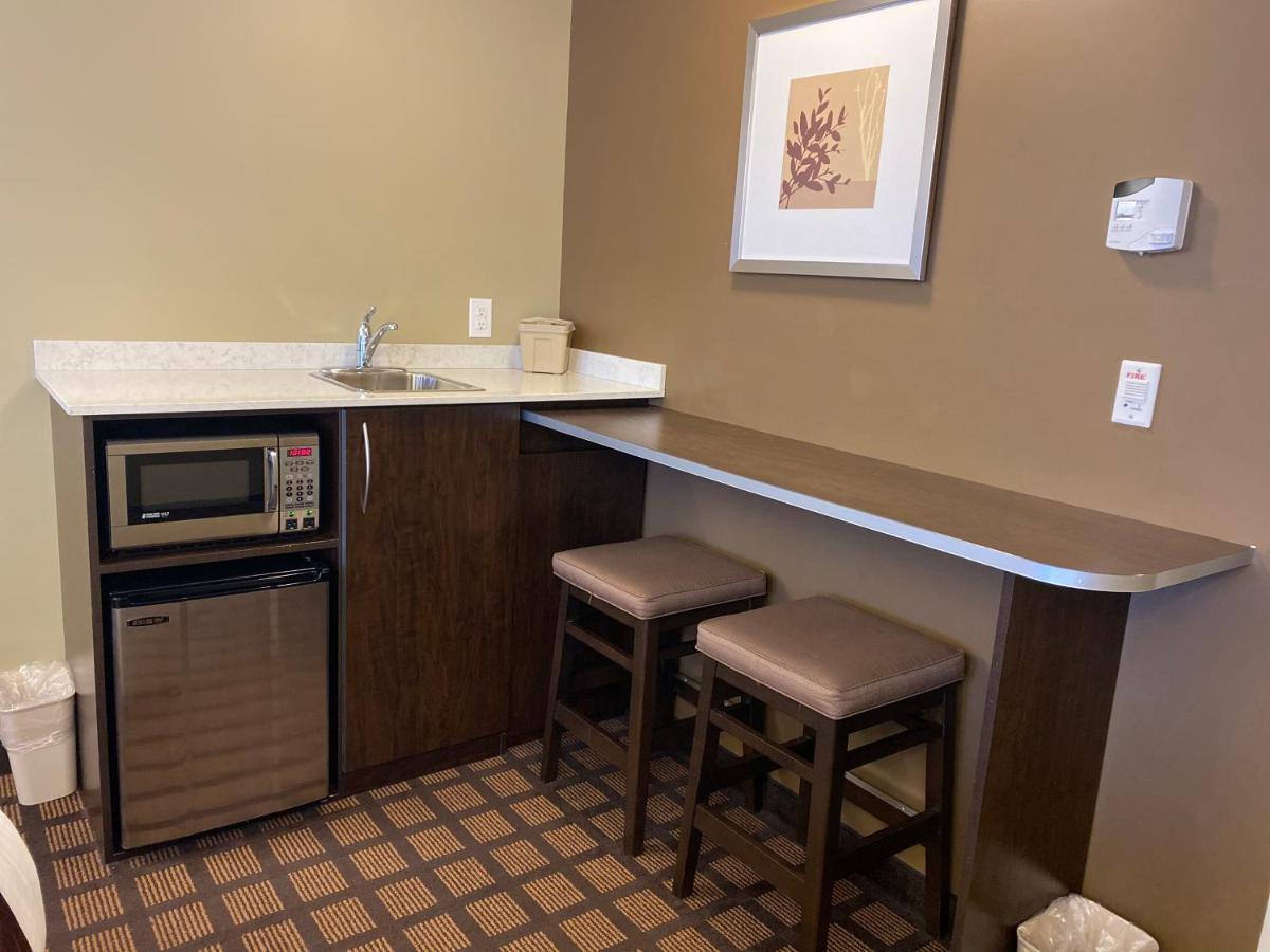 Microtel Inn & Suites By Wyndham - Timmins Extérieur photo