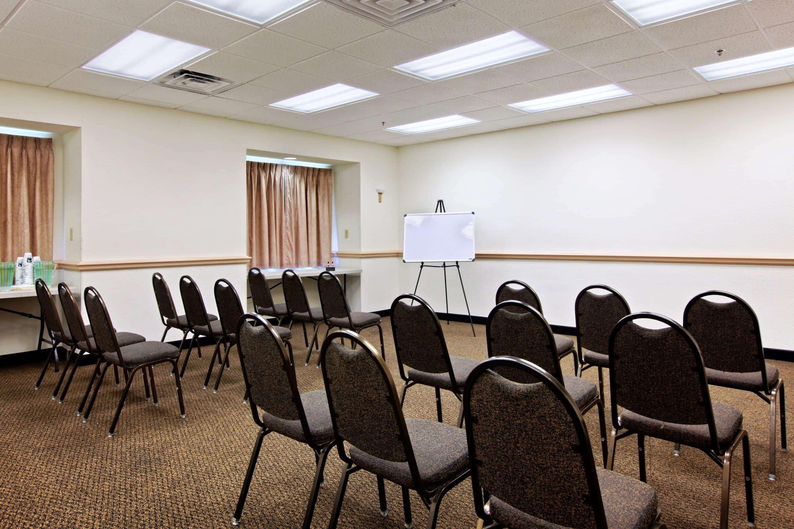 Microtel Inn & Suites By Wyndham - Timmins Extérieur photo
