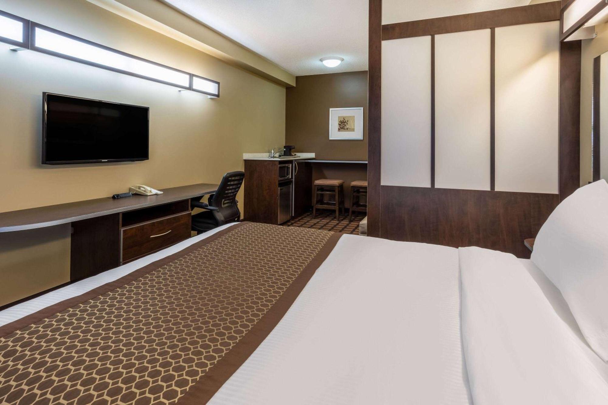 Microtel Inn & Suites By Wyndham - Timmins Extérieur photo