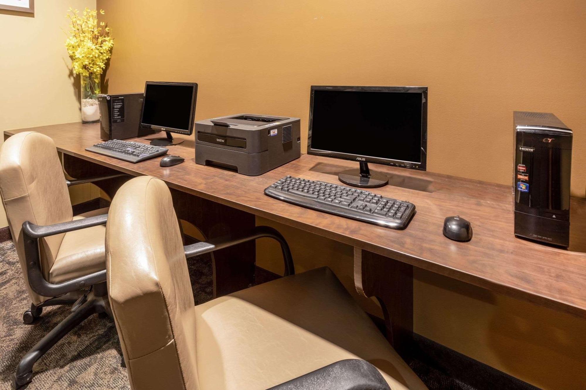 Microtel Inn & Suites By Wyndham - Timmins Extérieur photo
